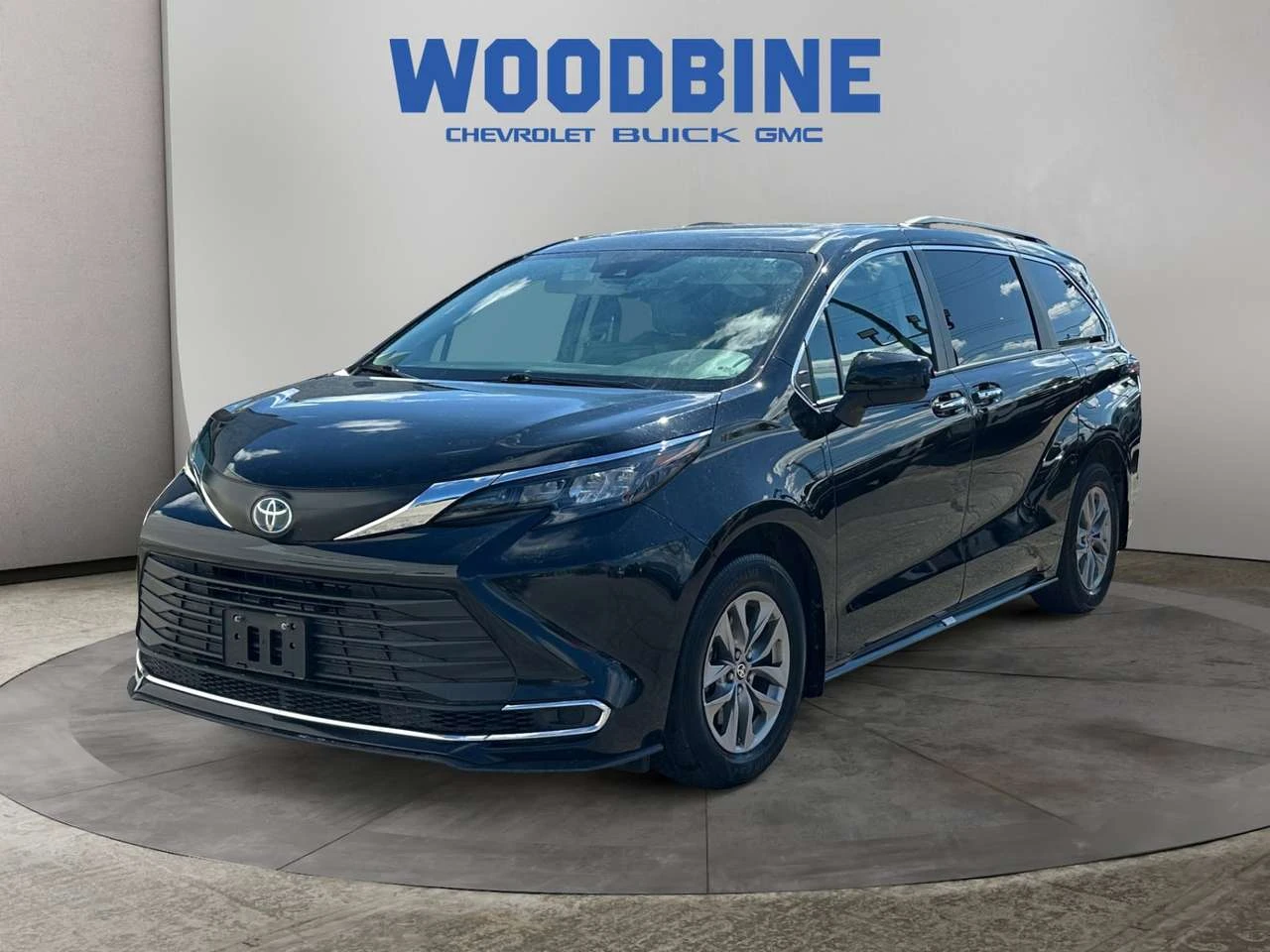Toyota Sienna Mini Van | Auto.bg — изображение 1 Toyota Sienna Mini Van | Auto.bg — изображение 1
