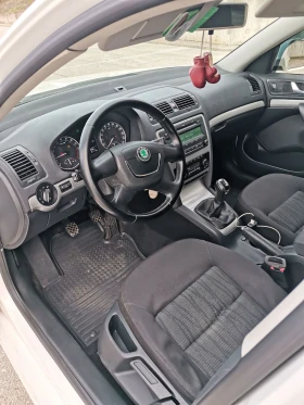 Skoda Octavia 2012 105кс ТОП - 10999 лв. / 5623.70 € - 22553995 16 | Car24.bg Skoda Octavia 2012 105кс ТОП - 10999 лв. / 5623.70 € - 22553995 16