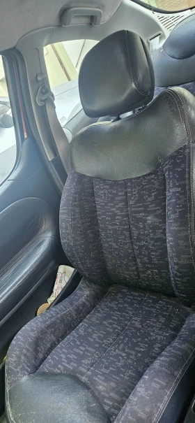 Renault Megane - 2200 € / 4302.83 лв. - 35489584 9 | Car24.bg Renault Megane - 2200 € / 4302.83 лв. - 35489584 9