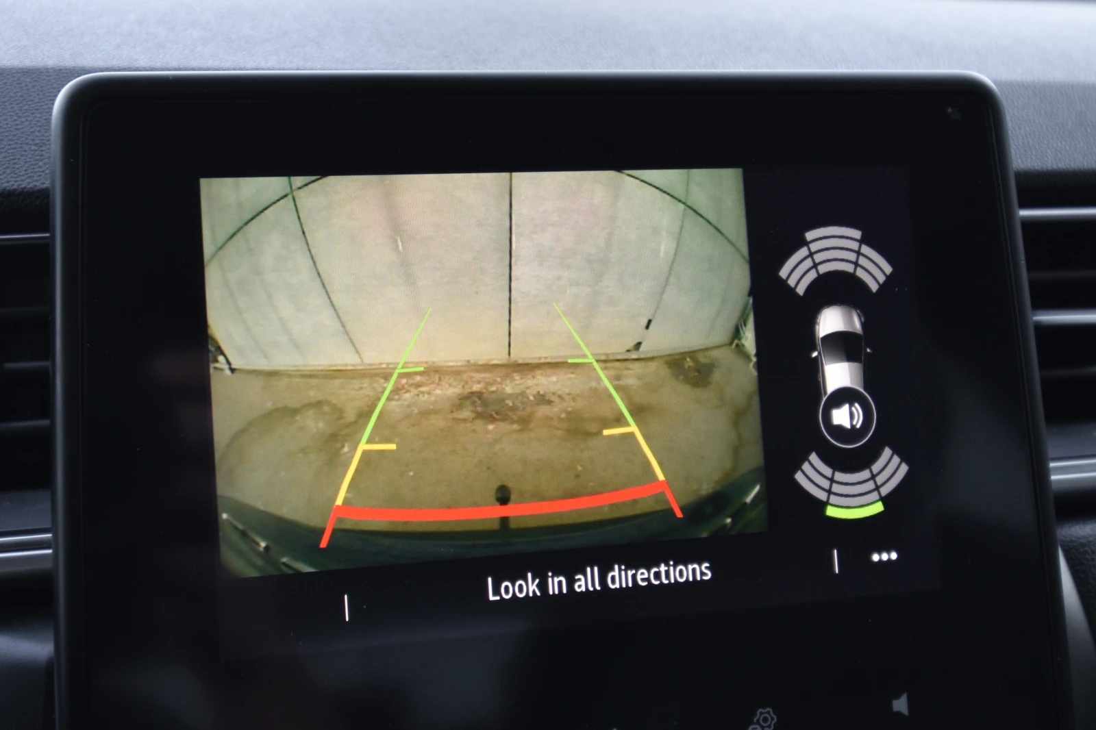 Renault Captur 1.3 I - изображение 10 | Auto.bg Renault Captur 1.3 I - изображение 10