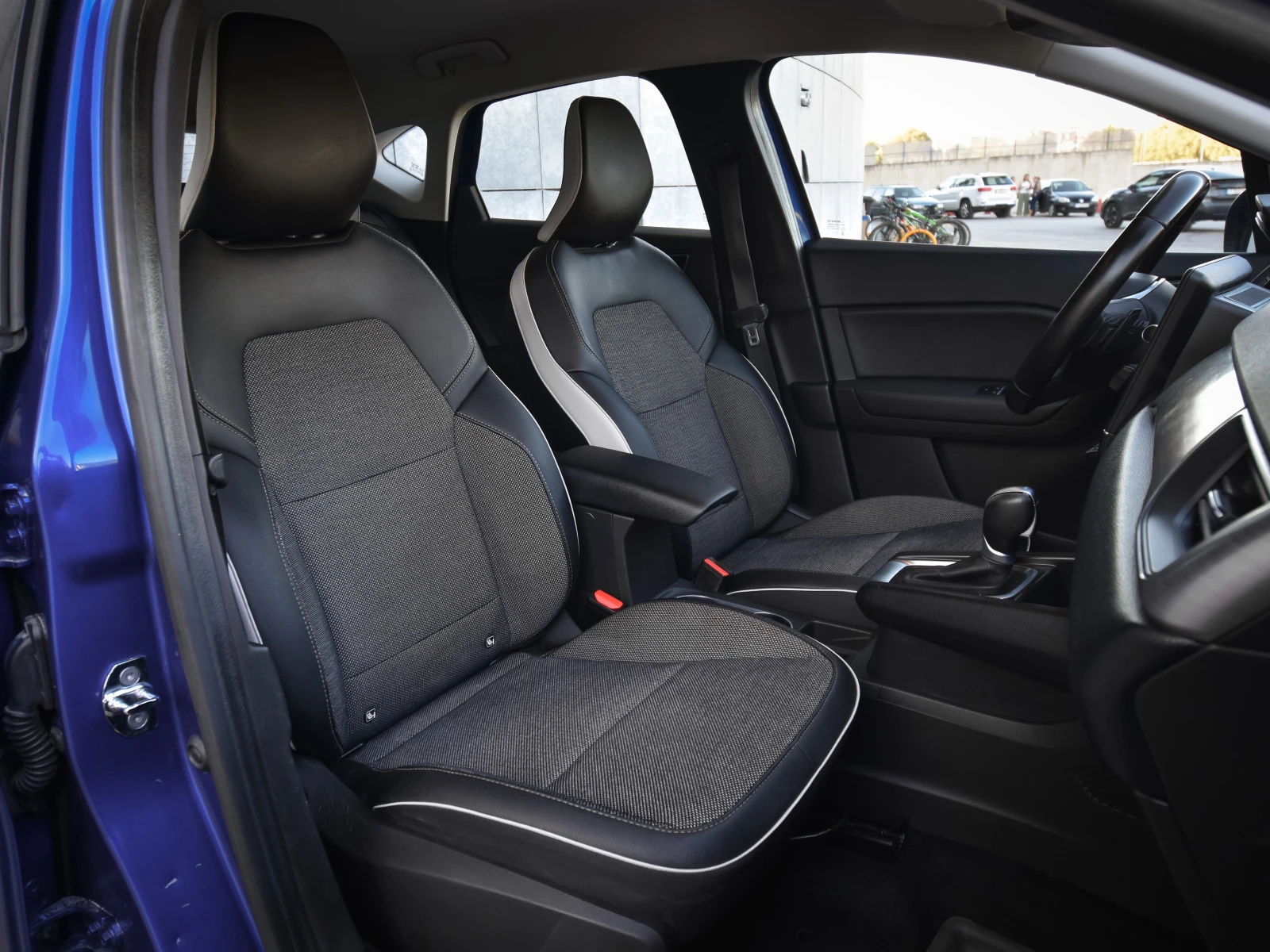 Renault Captur 1.3 I - изображение 8 | Auto.bg Renault Captur 1.3 I - изображение 8