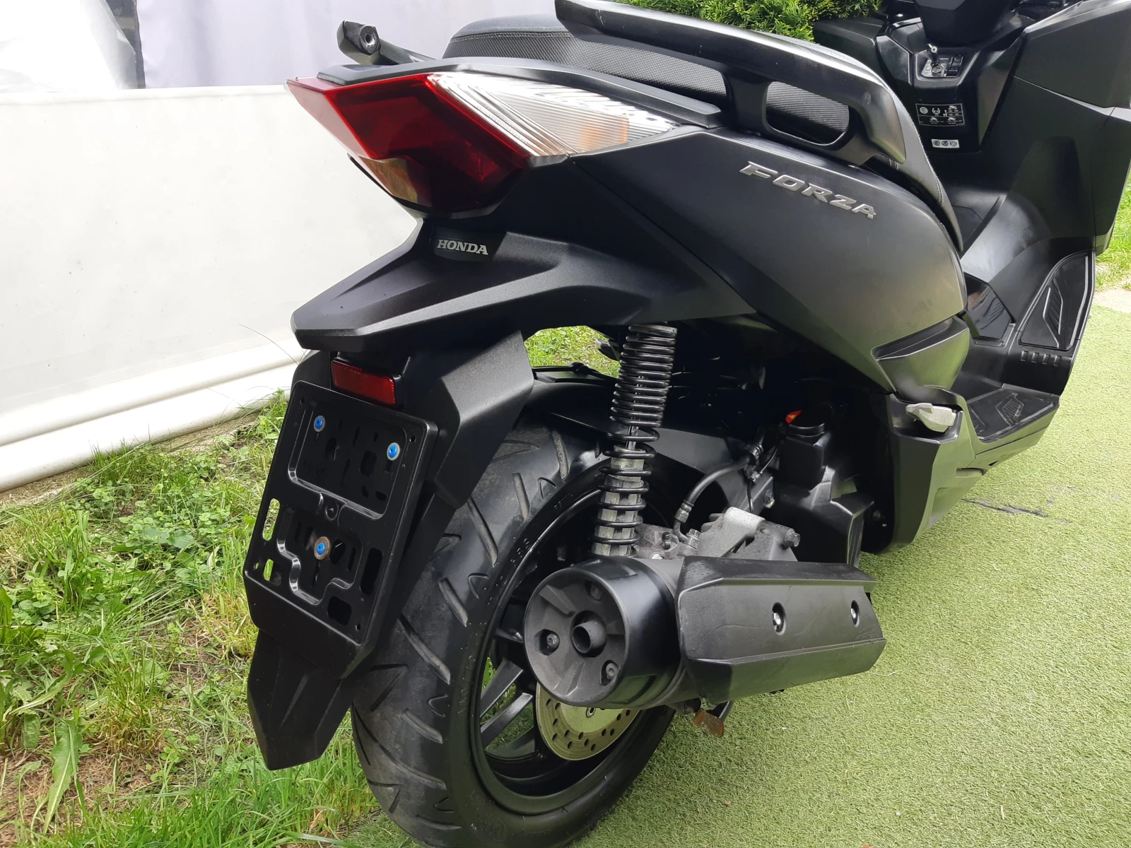 Honda Forza 125i TCS/Abs/ led - изображение 7 | Auto.bg Honda Forza 125i TCS/Abs/ led - изображение 7