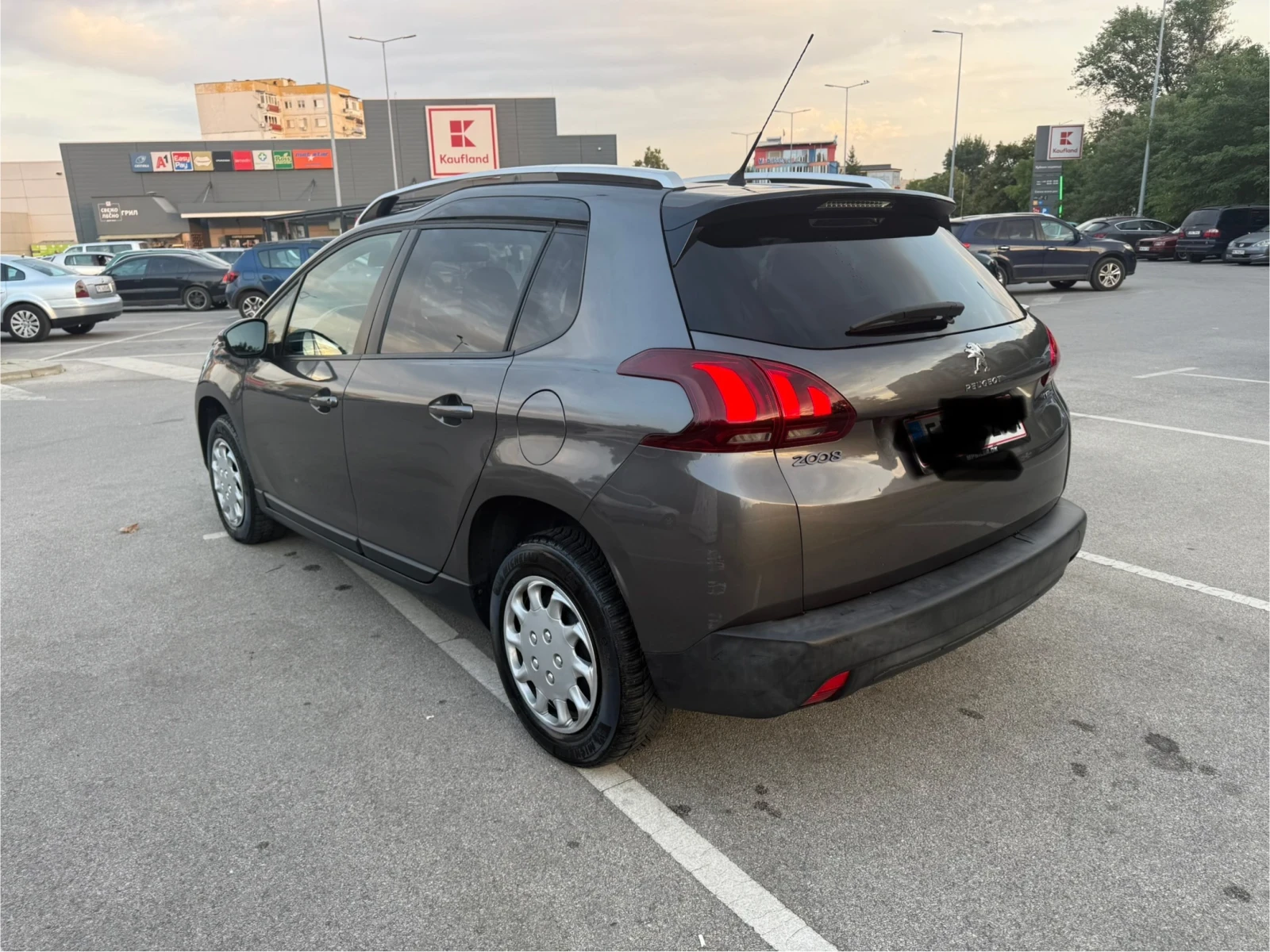 Peugeot 2008 1.2 PureTech нов внос Дания - изображение 6 | Auto.bg Peugeot 2008 1.2 PureTech нов внос Дания - изображение 6