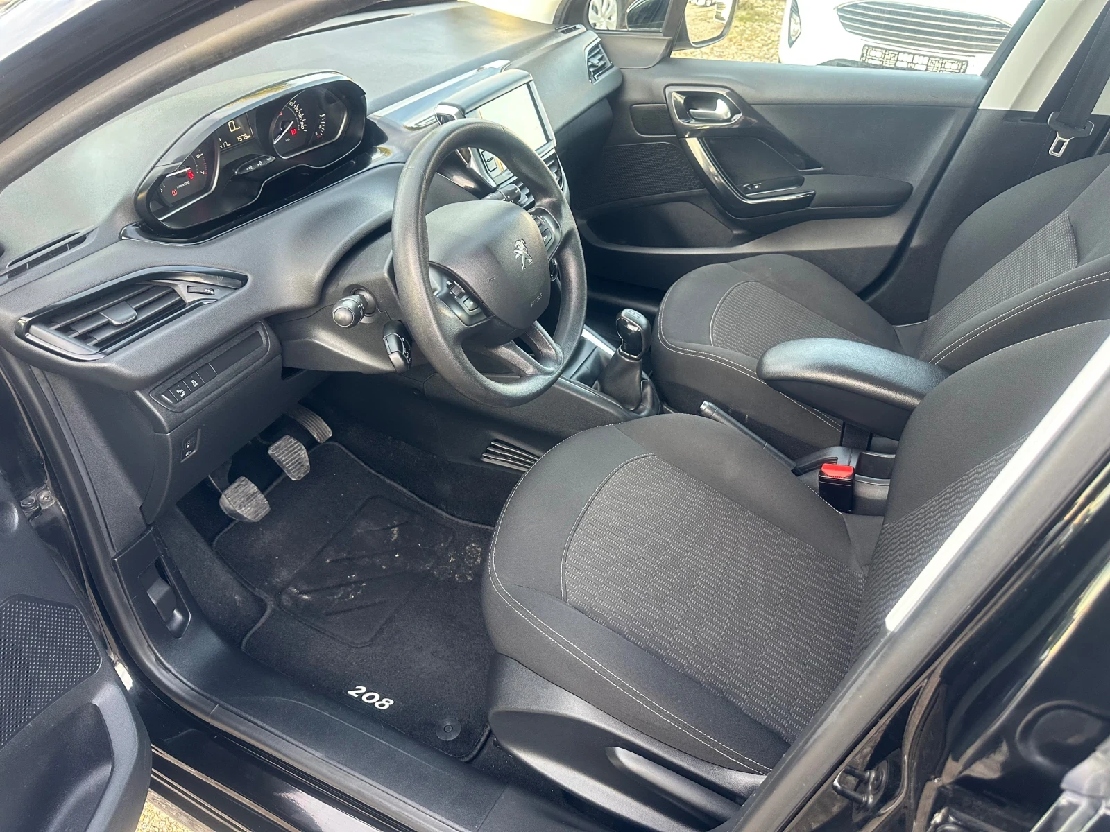 Peugeot 208  - изображение 6 | Auto.bg Peugeot 208  - изображение 6