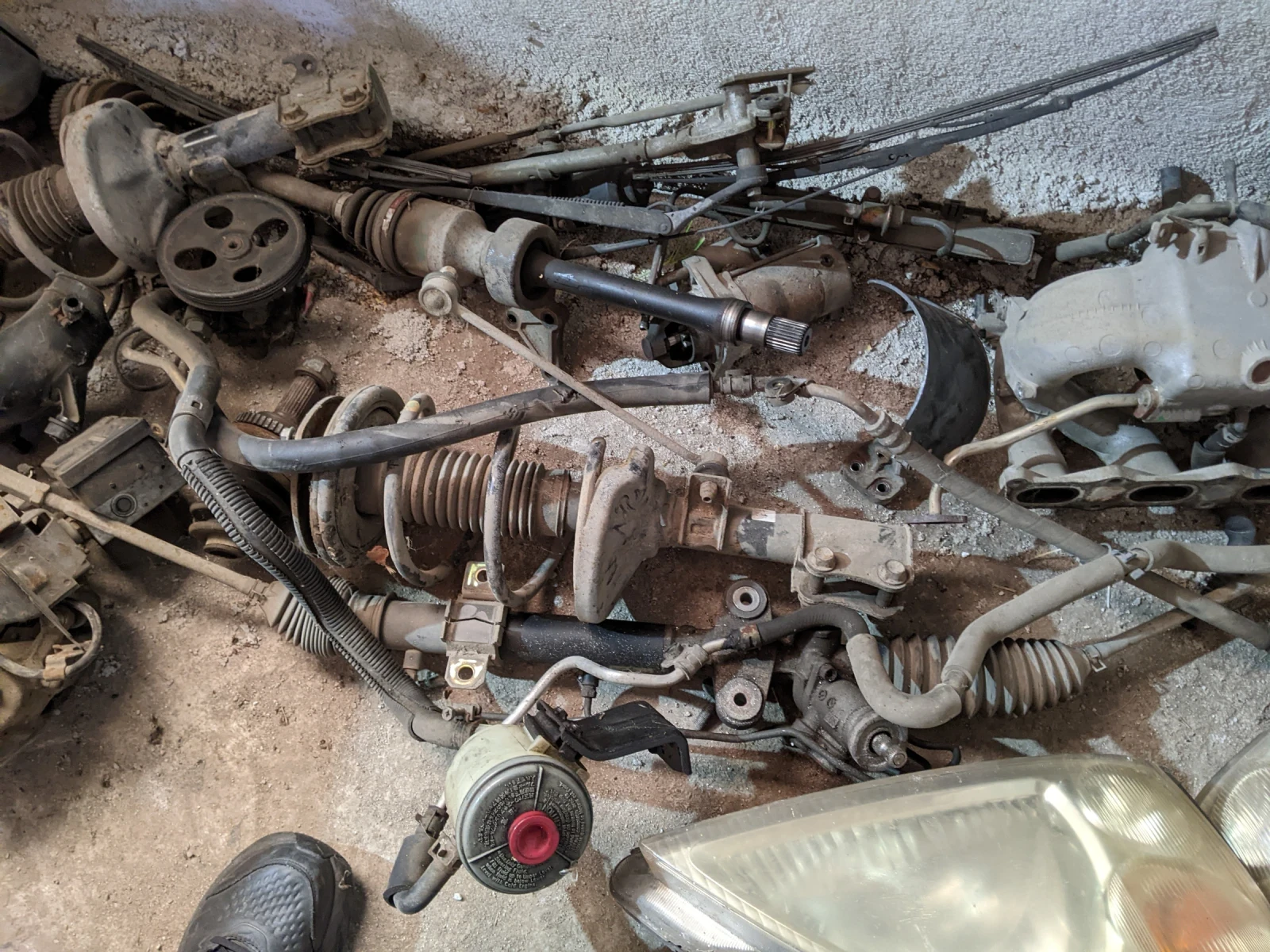 Suzuki Liana Лиана 1, 6 хечбек  - изображение 7 | Auto.bg Suzuki Liana Лиана 1, 6 хечбек  - изображение 7