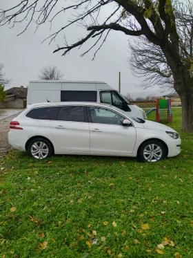 Снимка Peugeot 308