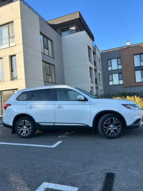 Обява за продажба на Mitsubishi Outlander 3.0 GT 4x4 7места