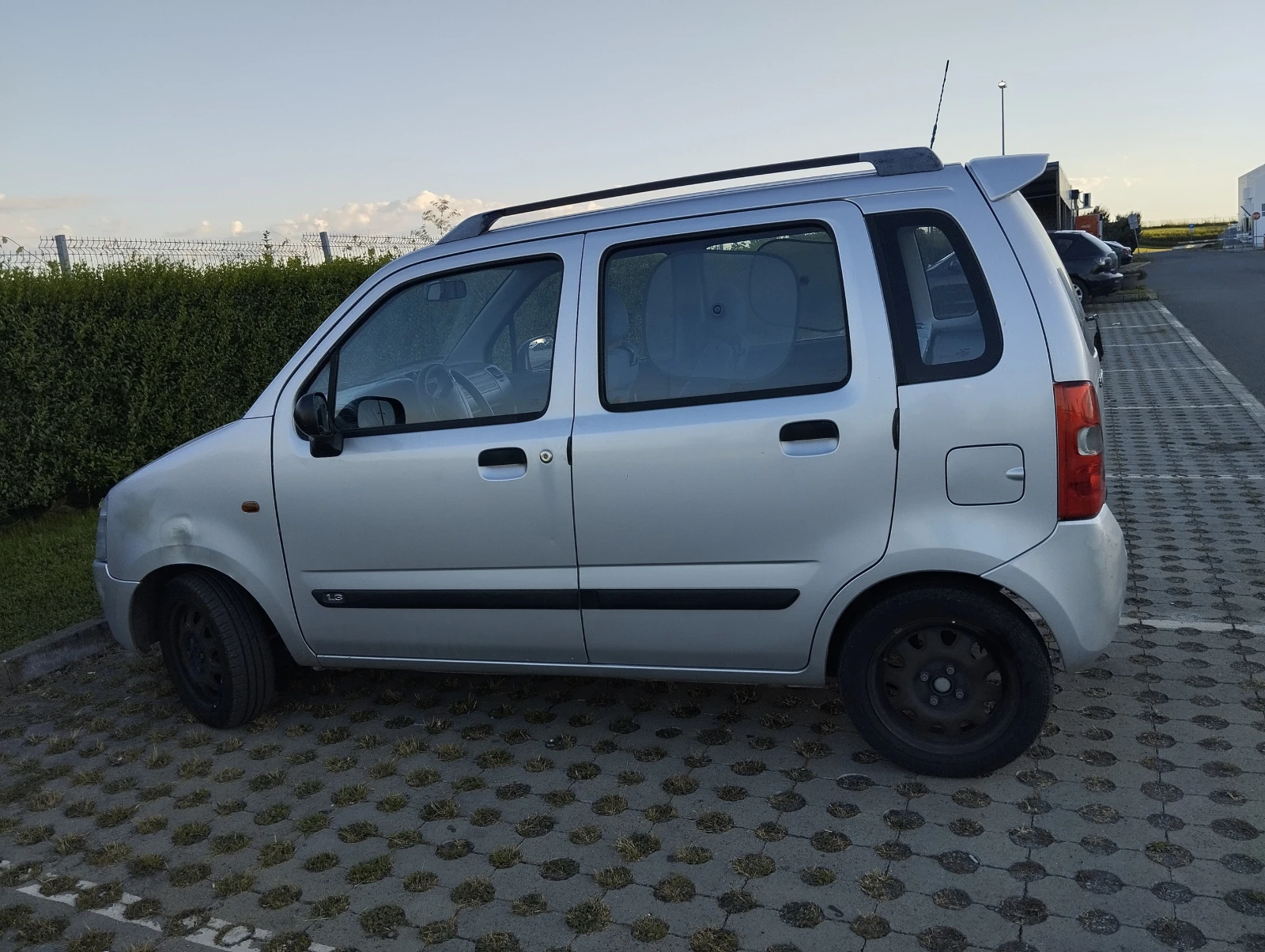 Suzuki Wagon r 1.3 I -АВТОМАТ | Auto.bg — изображение 1 Suzuki Wagon r 1.3 I -АВТОМАТ | Auto.bg — изображение 1