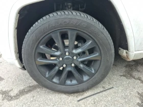Jeep Grand cherokee * ALTITUDE * ЦЕНА ДО БЪЛГАРИЯ !* - 39500 лв. / 20196.03 € - 74375978 6 | Car24.bg Jeep Grand cherokee * ALTITUDE * ЦЕНА ДО БЪЛГАРИЯ !* - 39500 лв. / 20196.03 € - 74375978 6