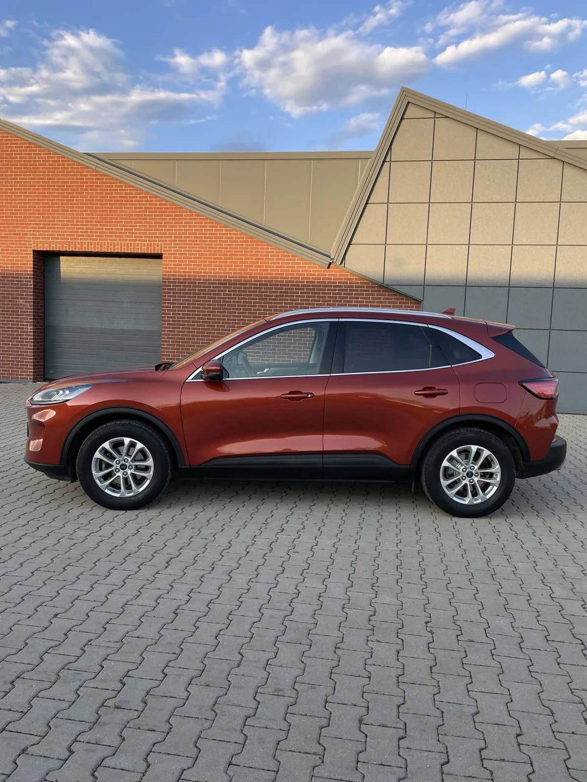 Ford Kuga 1.5 TDCI !С ГАРАНЦИЯ! - изображение 8 | Auto.bg Ford Kuga 1.5 TDCI !С ГАРАНЦИЯ! - изображение 8