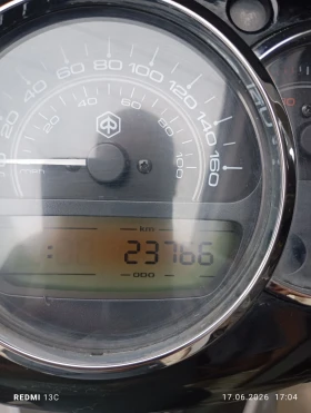 Piaggio Beverly 300ie | Auto.bg — изображение 8 Piaggio Beverly 300ie | Auto.bg — изображение 8