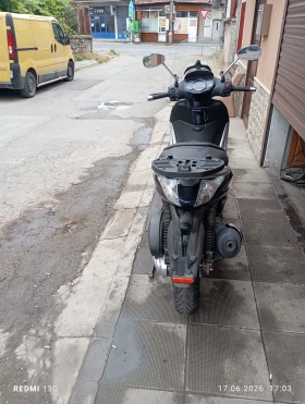 Piaggio Beverly 300ie | Auto.bg — изображение 3 Piaggio Beverly 300ie | Auto.bg — изображение 3