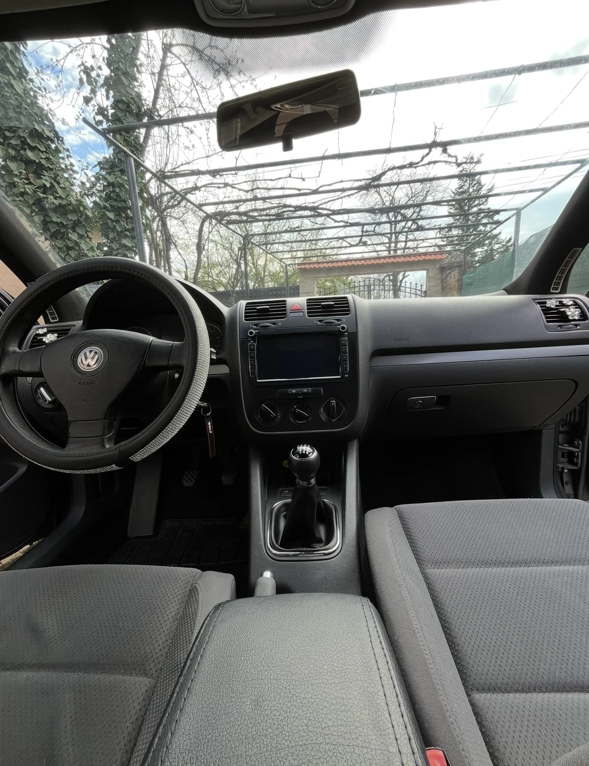 VW Golf 1.9 TDI 6 скорости  - изображение 5 | Auto.bg VW Golf 1.9 TDI 6 скорости  - изображение 5