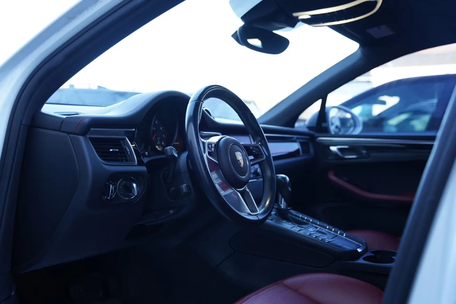 Porsche Macan GTS* RED INSIDE* PANOROOF* 360CAMERA* BOSE*  - изображение 7 | Auto.bg Porsche Macan GTS* RED INSIDE* PANOROOF* 360CAMERA* BOSE*  - изображение 7