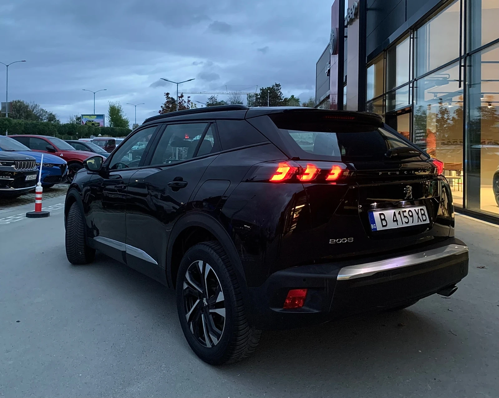 Peugeot 2008 1.5HDI 72.000 km Keyless Дигитално табло  - изображение 3 | Auto.bg Peugeot 2008 1.5HDI 72.000 km Keyless Дигитално табло  - изображение 3