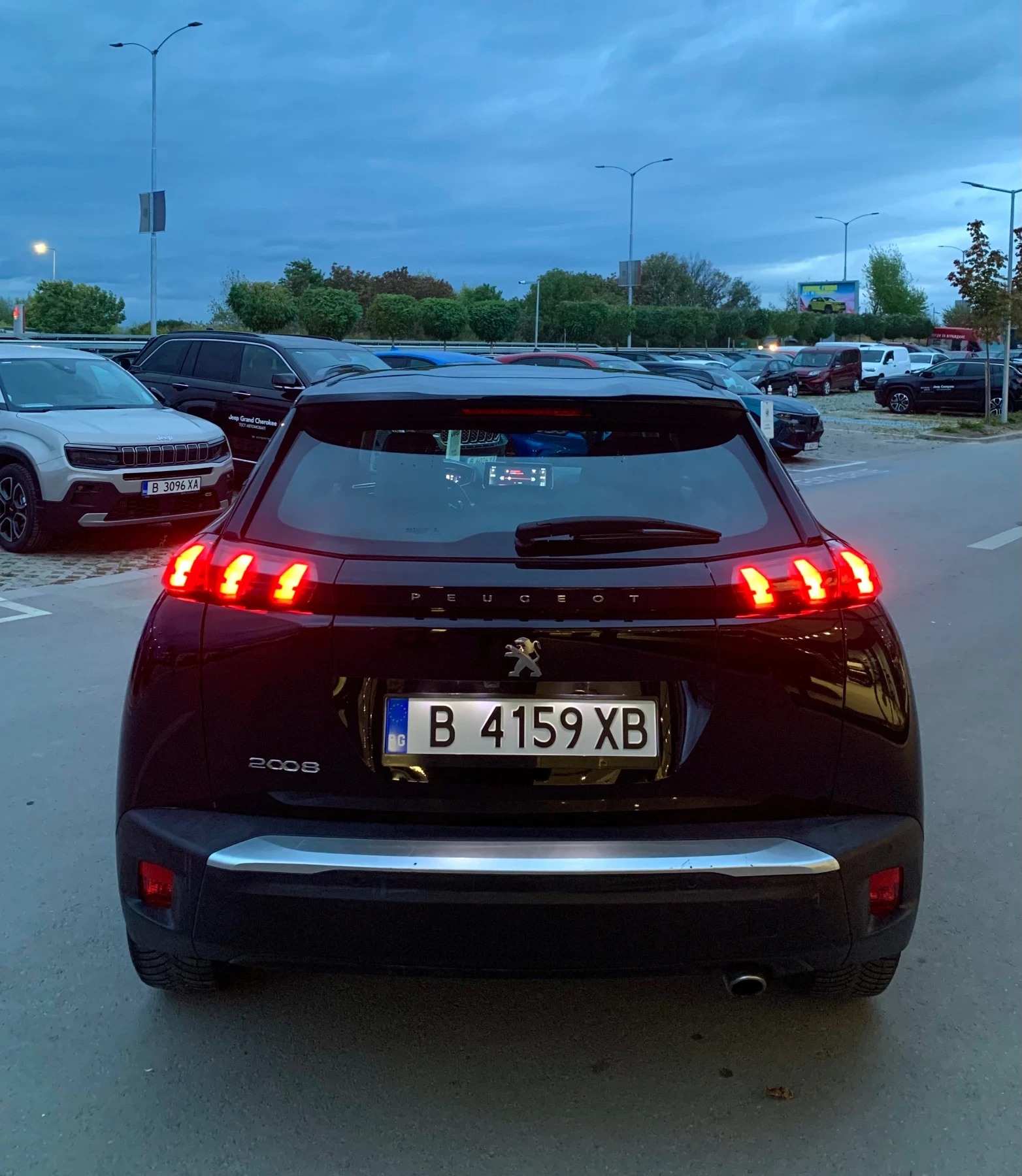 Peugeot 2008 1.5HDI 72.000 km Keyless Дигитално табло  - изображение 5 | Auto.bg Peugeot 2008 1.5HDI 72.000 km Keyless Дигитално табло  - изображение 5