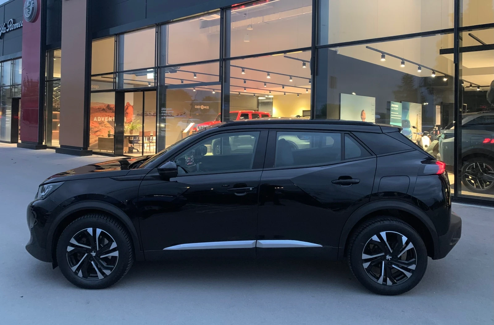 Peugeot 2008 1.5HDI 72.000 km Keyless Дигитално табло  - изображение 4 | Auto.bg Peugeot 2008 1.5HDI 72.000 km Keyless Дигитално табло  - изображение 4