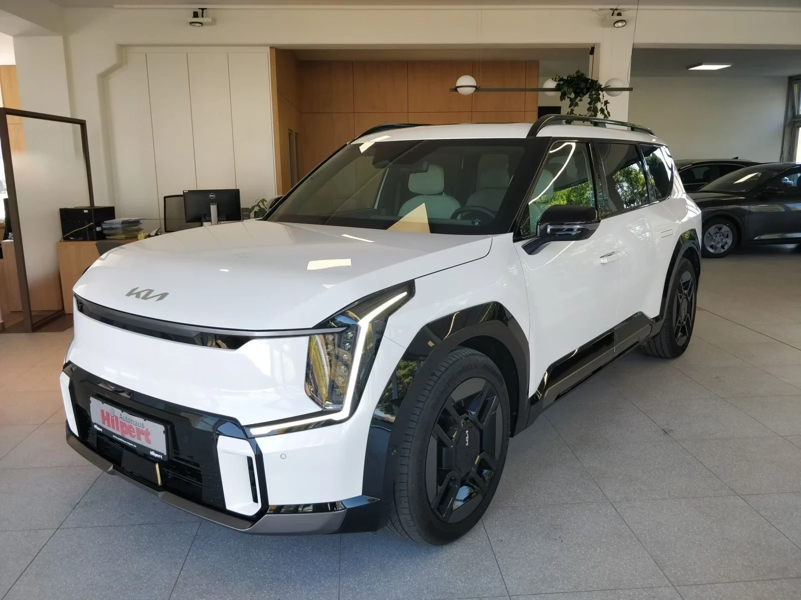 Kia EV9 GT LINE AWD 7 Seats | Auto.bg — изображение 1 Kia EV9 GT LINE AWD 7 Seats | Auto.bg — изображение 1