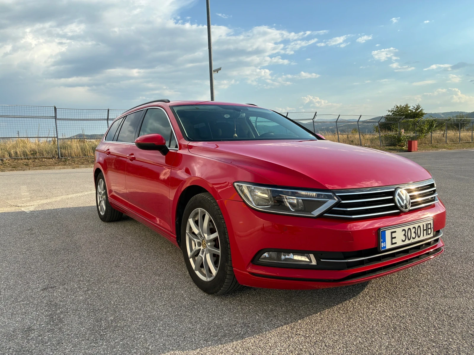 VW Passat 1.6 Tdi  7 DSG - изображение 3 | Auto.bg VW Passat 1.6 Tdi  7 DSG - изображение 3
