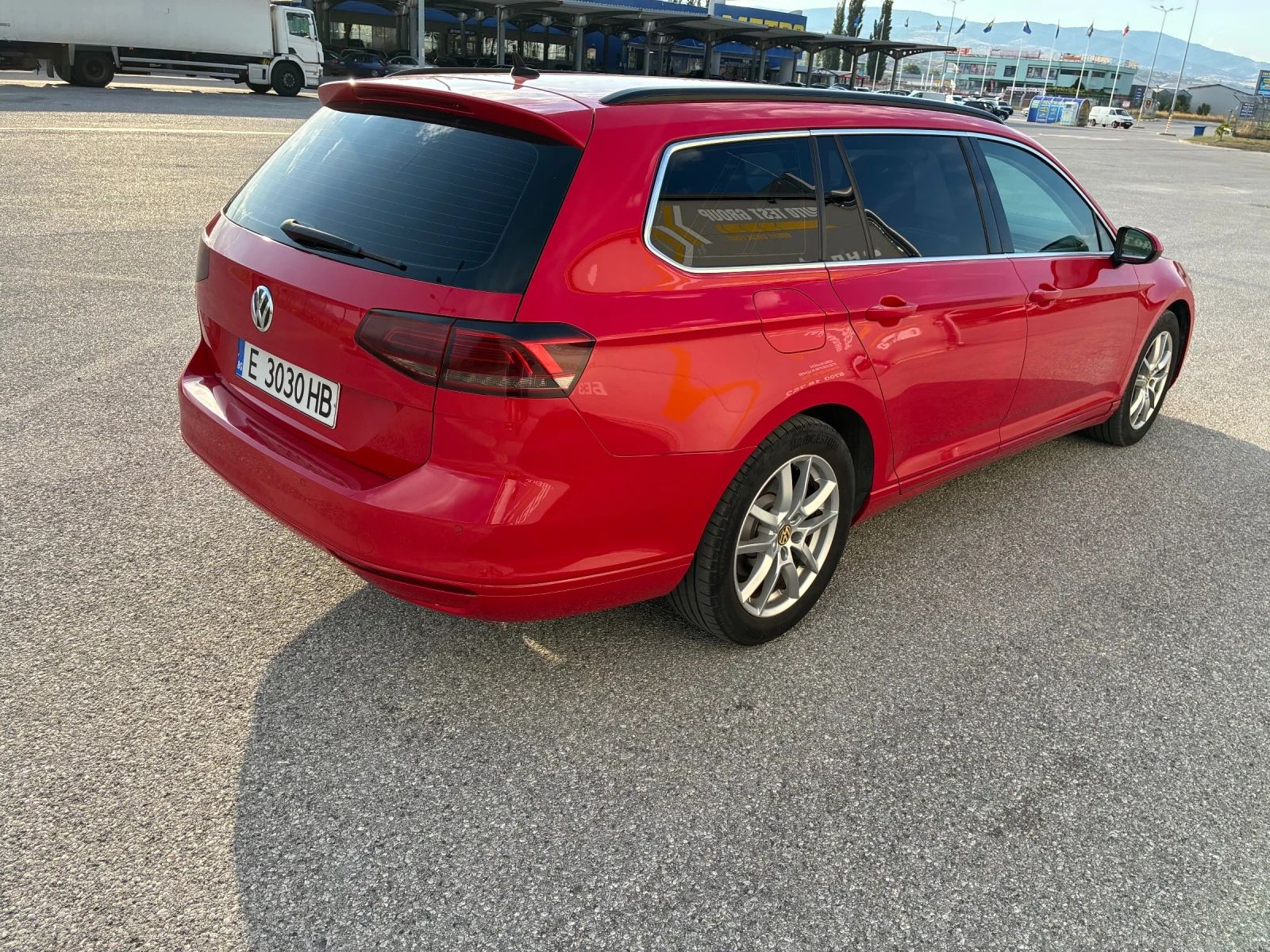VW Passat 1.6 Tdi  7 DSG - изображение 6 | Auto.bg VW Passat 1.6 Tdi  7 DSG - изображение 6