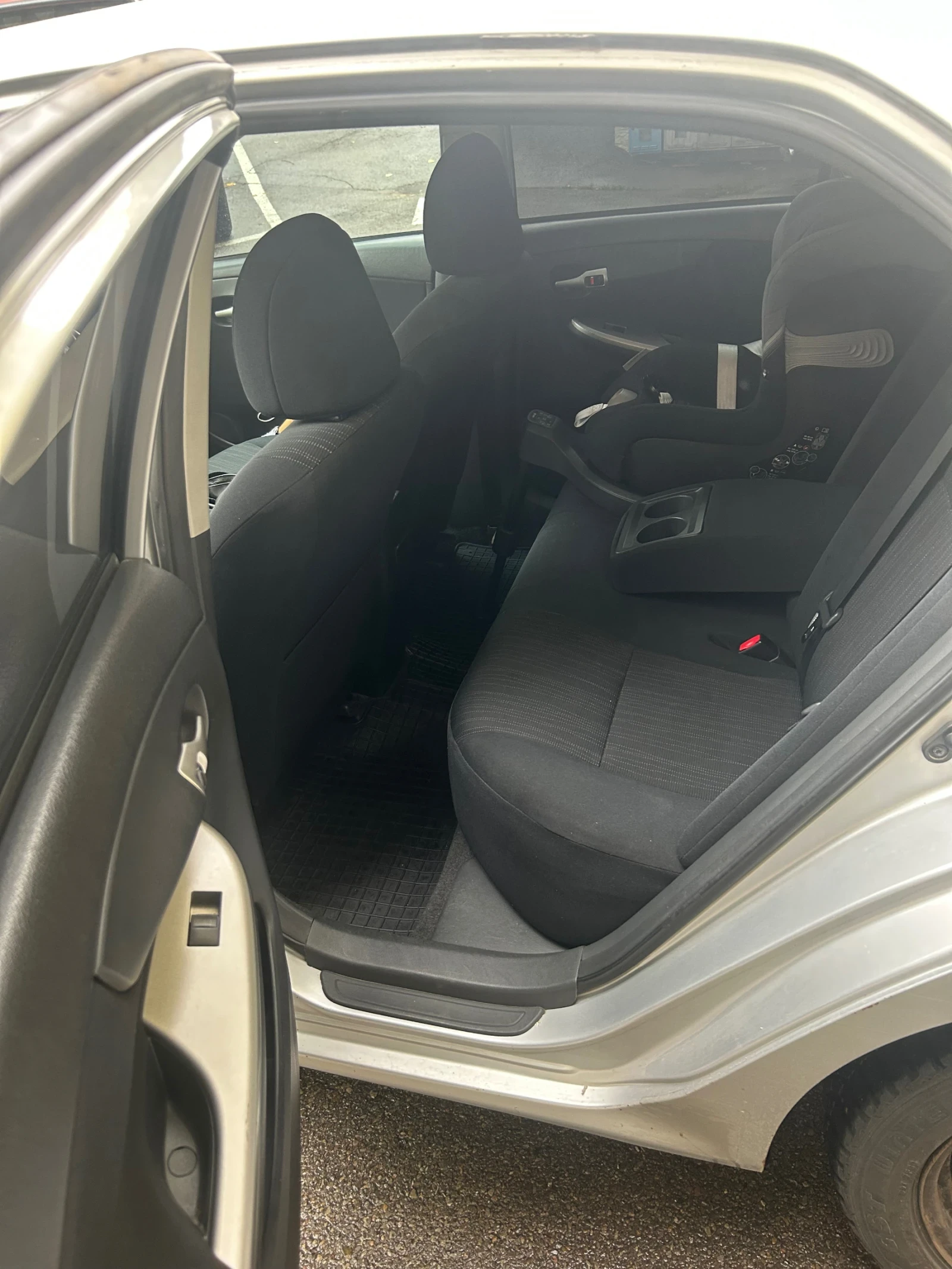 Toyota Corolla 1.4 d4d - изображение 7 | Auto.bg Toyota Corolla 1.4 d4d - изображение 7