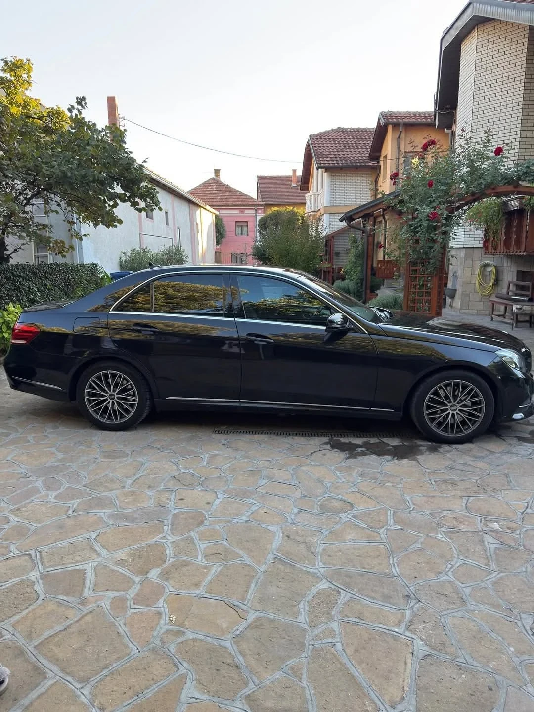 Mercedes-Benz E 220 Mercedes-Benz E 220 2015 170 к.с. | 2.1 CDI | 7G-T - изображение 7 | Auto.bg Mercedes-Benz E 220 Mercedes-Benz E 220 2015 170 к.с. | 2.1 CDI | 7G-T - изображение 7