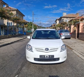 Обява за продажба на Toyota Auris 2.0D4D ШЕСТ СКОРОСТИ