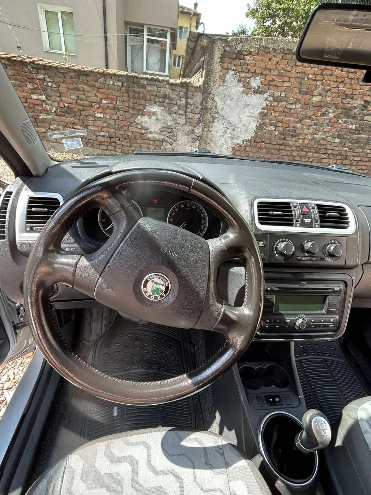 Skoda Fabia 1.4 - изображение 10 | Auto.bg Skoda Fabia 1.4 - изображение 10