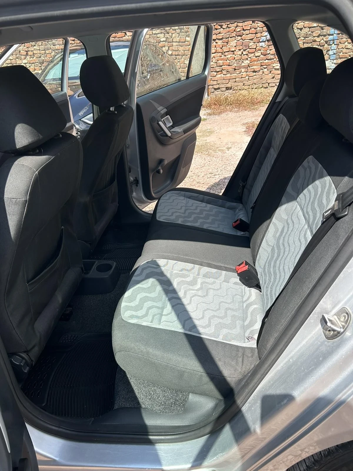 Skoda Fabia 1.4 - изображение 5 | Auto.bg Skoda Fabia 1.4 - изображение 5