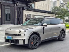 LynkCo 08 900 AWD 52.38KWH Ultra