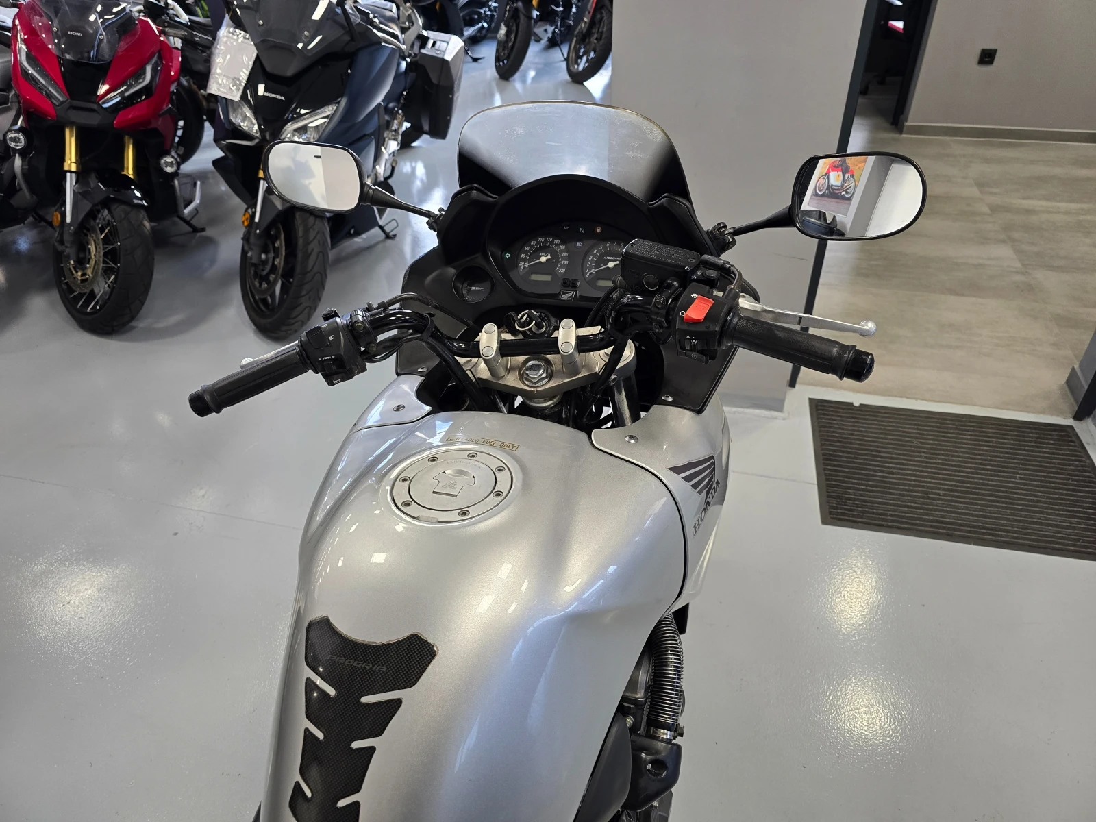 Honda Cbf 600сс, 2004г. - изображение 6 | Auto.bg Honda Cbf 600сс, 2004г. - изображение 6
