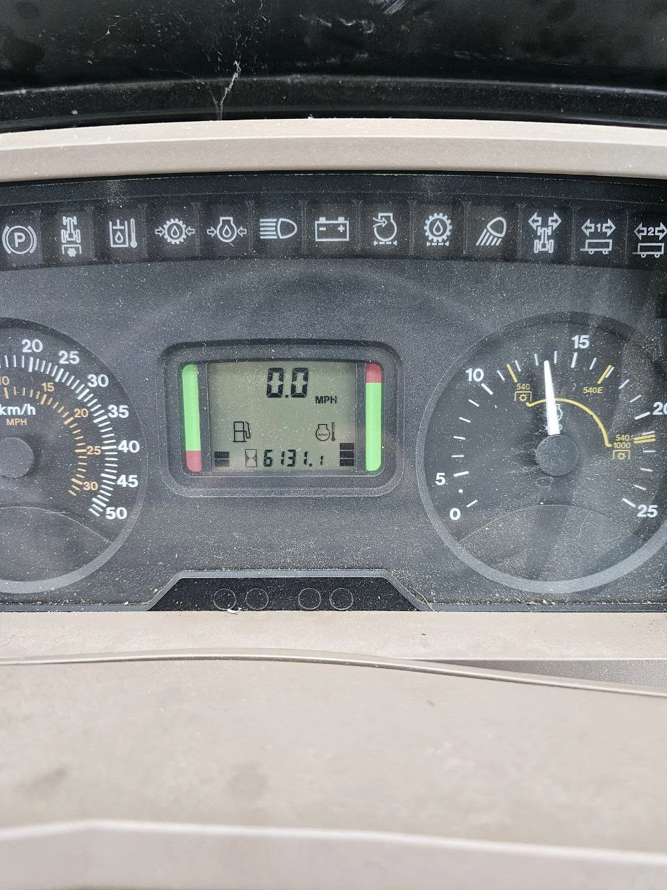 Трактор John Deere 6830 - изображение 7 | Auto.bg Трактор John Deere 6830 - изображение 7