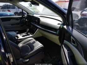 Снимка Kia Carnival