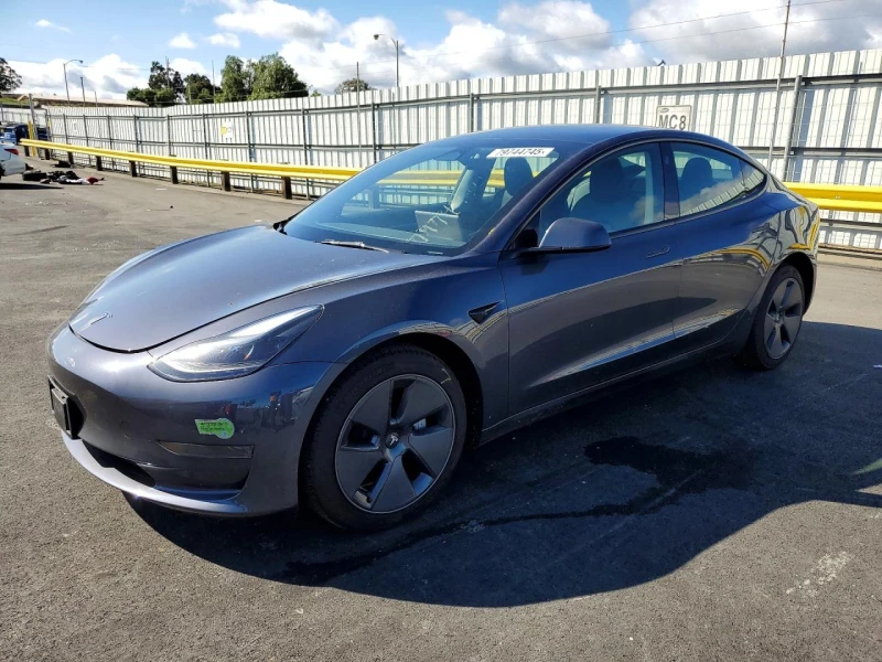 Tesla Model 3 RWD - 18000 € / 35204.94 лв. - 35606937 1 | Car24.bg Tesla Model 3 RWD - 18000 € / 35204.94 лв. - 35606937 1