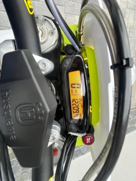 Husqvarna TE 300 | Auto.bg — изображение 2 Husqvarna TE 300 | Auto.bg — изображение 2