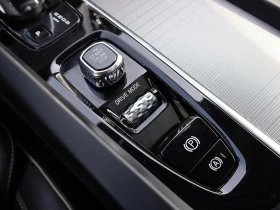 Volvo XC60 T8 R-Design Plug-in Hybrid AWD | Auto.bg — изображение 17 Volvo XC60 T8 R-Design Plug-in Hybrid AWD | Auto.bg — изображение 17