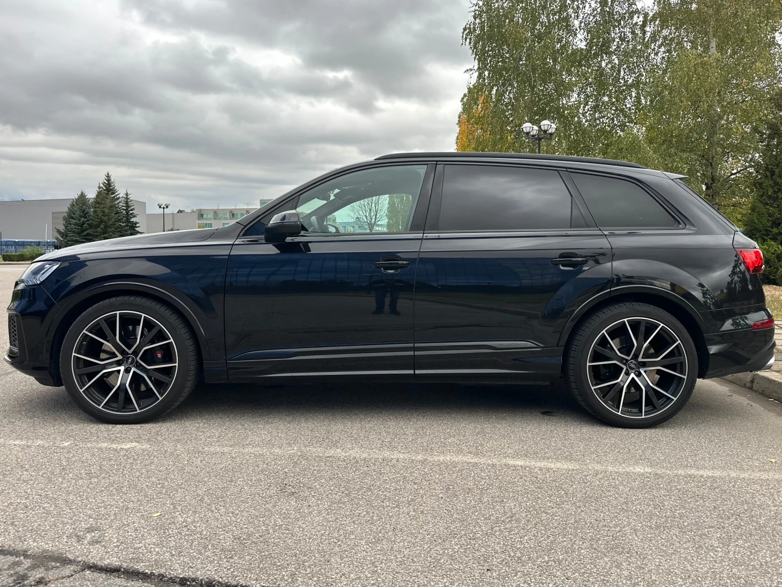 Audi SQ7 22+ 21inch* Carbon* B&O* Vent* 360* Pano* Matrix - изображение 4 | Auto.bg Audi SQ7 22+ 21inch* Carbon* B&O* Vent* 360* Pano* Matrix - изображение 4