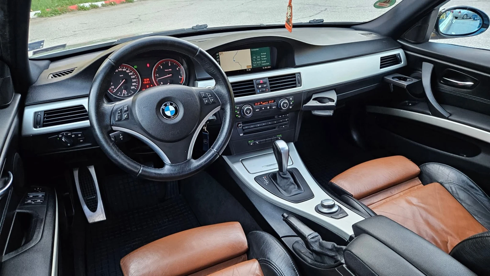 BMW 335 D M-PAKET/AVTOMAT/KOJA/NAVIG/M57 - изображение 9 | Auto.bg BMW 335 D M-PAKET/AVTOMAT/KOJA/NAVIG/M57 - изображение 9