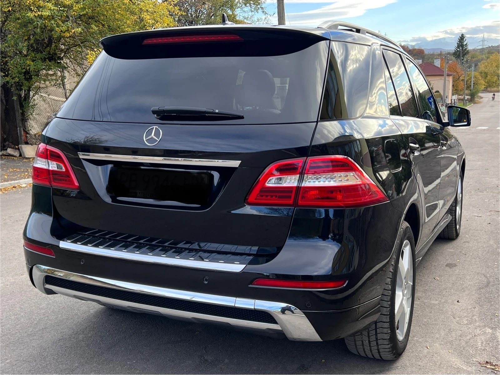 Mercedes-Benz ML 350 BlueTec* 4Matic* Pano* AMG-Line* Distronic - изображение 5 | Auto.bg Mercedes-Benz ML 350 BlueTec* 4Matic* Pano* AMG-Line* Distronic - изображение 5