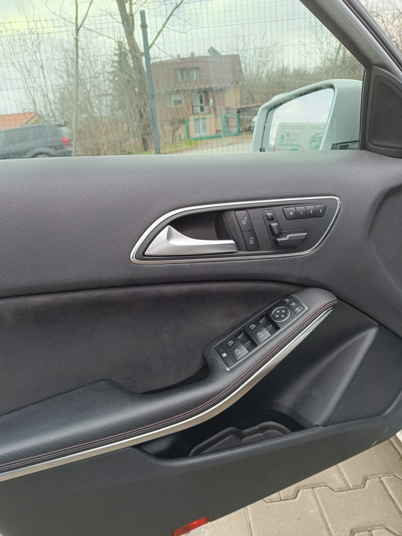 Mercedes-Benz A 180 AMG Fuul Led - изображение 10 | Auto.bg Mercedes-Benz A 180 AMG Fuul Led - изображение 10