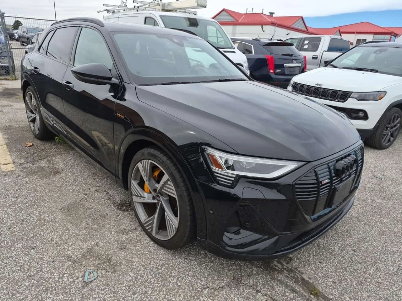 Audi E-Tron Quattro Technik/CARFAX/ОБДУХ/ПОДГРЕВ/ПАНОРАМА | Auto.bg — изображение 1 Audi E-Tron Quattro Technik/CARFAX/ОБДУХ/ПОДГРЕВ/ПАНОРАМА | Auto.bg — изображение 1