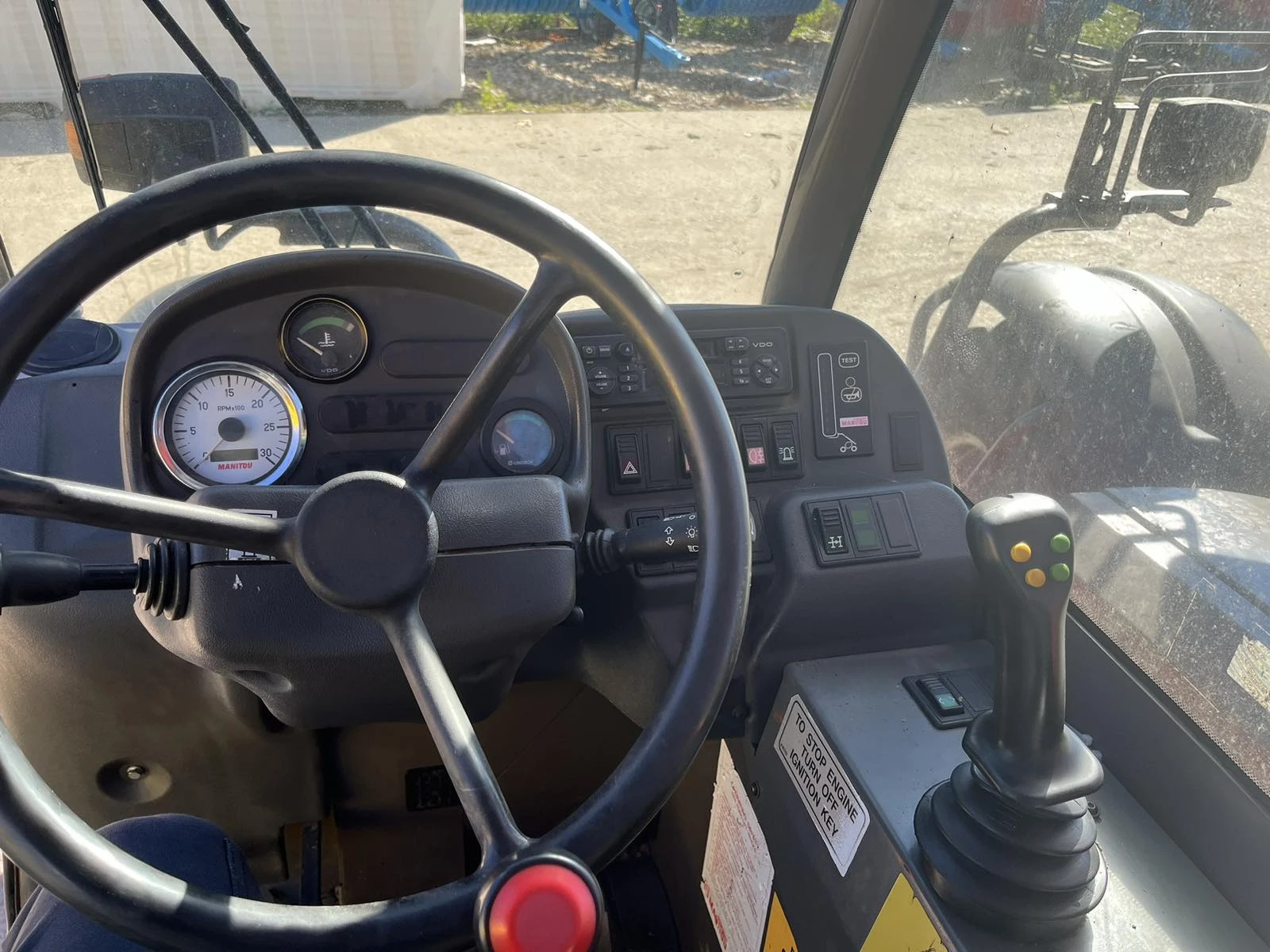 Телескопичен товарач Manitou MT627 Turbo - изображение 2 | Auto.bg Телескопичен товарач Manitou MT627 Turbo - изображение 2