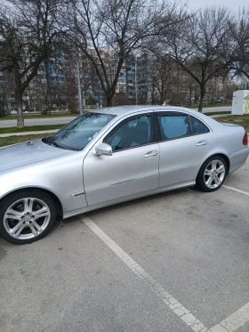 Mercedes-Benz E 320 Седан