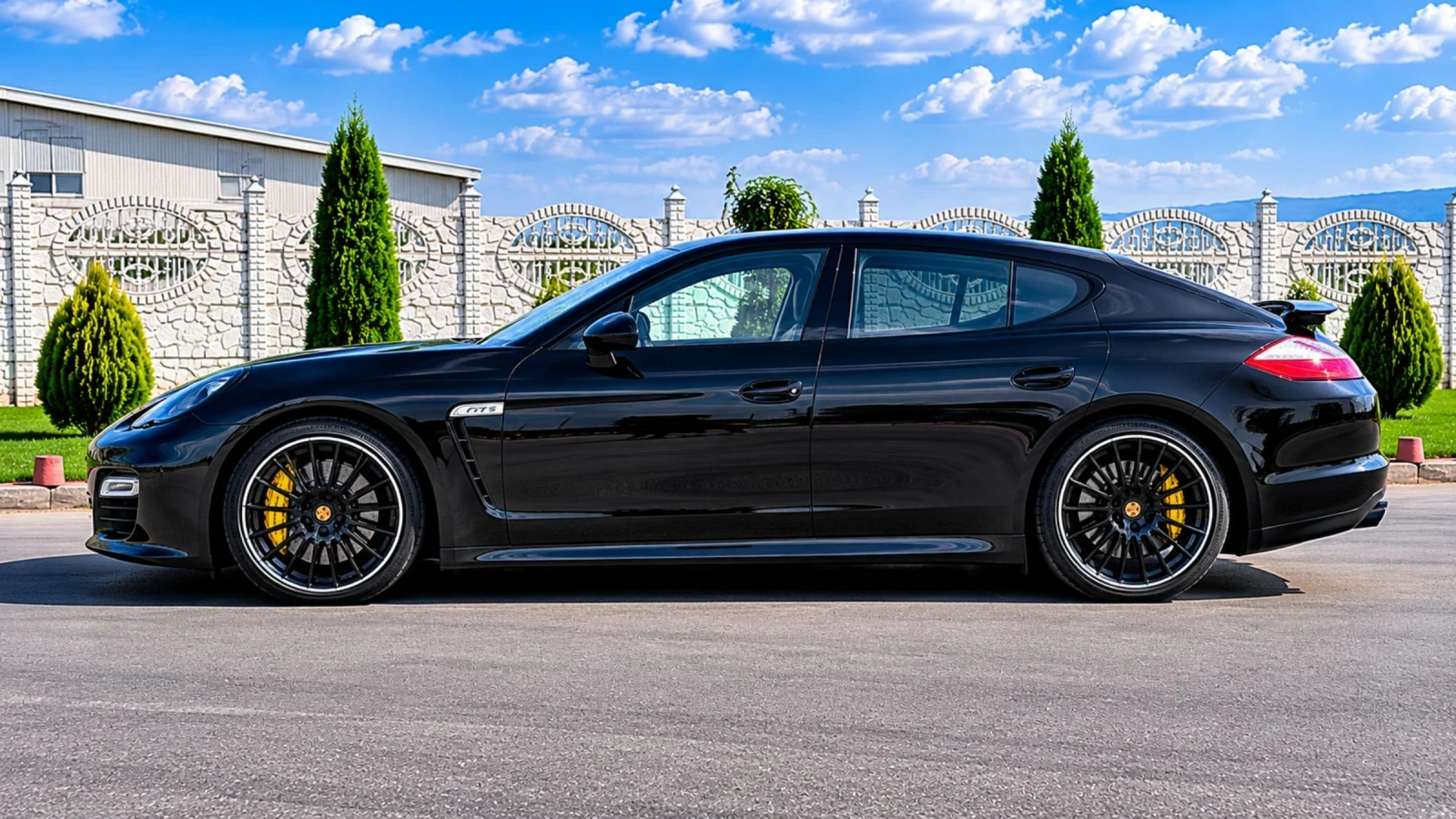 Porsche Panamera GTS | Auto.bg — изображение 1 Porsche Panamera GTS | Auto.bg — изображение 1