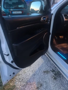 Jeep Grand cherokee undefined | Auto.bg — изображение 11 Jeep Grand cherokee undefined | Auto.bg — изображение 11
