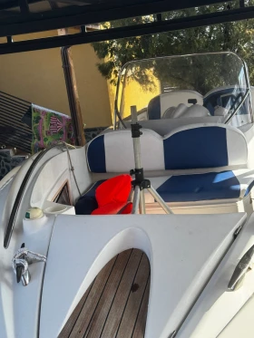 Моторна яхта Quicksilver 505 Commander регистрирана! | Auto.bg — изображение 5 Моторна яхта Quicksilver 505 Commander регистрирана! | Auto.bg — изображение 5