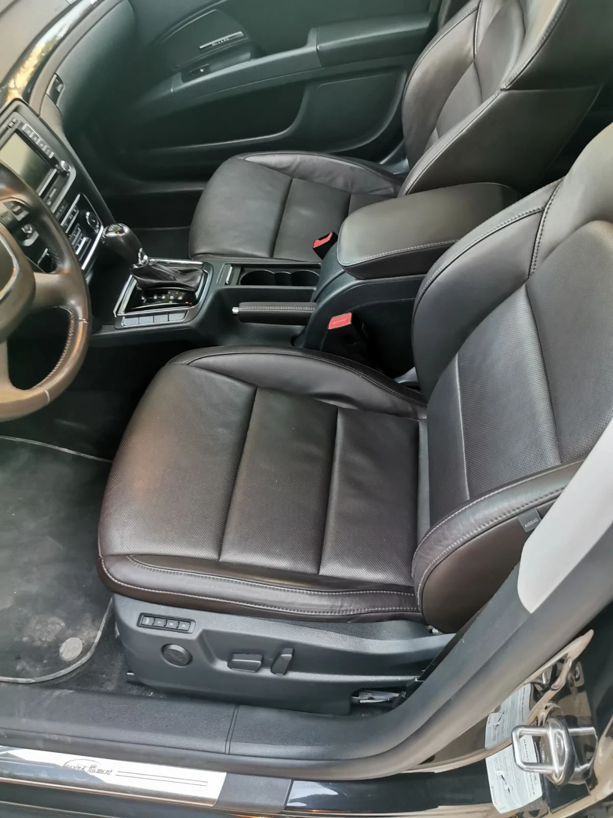 Skoda Superb Lauren&Klement - изображение 5 | Auto.bg Skoda Superb Lauren&Klement - изображение 5