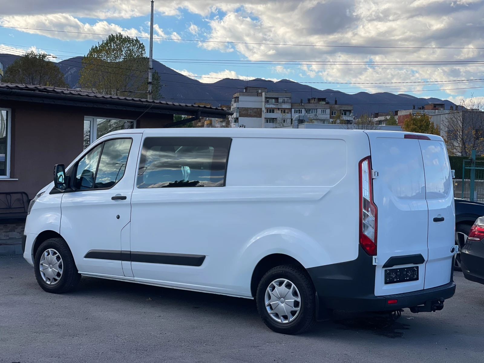 Ford Transit Custom 2.2TDCi 5+ 1 - изображение 4 | Auto.bg Ford Transit Custom 2.2TDCi 5+ 1 - изображение 4