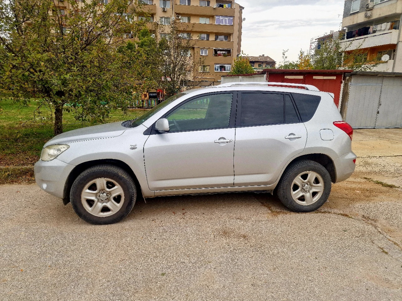 Toyota Rav4 2.2D4D 136кс 4Х4  - изображение 2 | Auto.bg Toyota Rav4 2.2D4D 136кс 4Х4  - изображение 2
