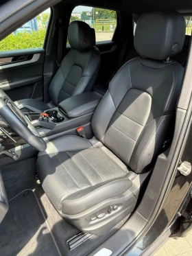 Porsche Cayenne V6 / BOSE / BLACK PACK / 360/ PANO/ PASM/ AIR/ 21/ | Auto.bg — изображение 8 Porsche Cayenne V6 / BOSE / BLACK PACK / 360/ PANO/ PASM/ AIR/ 21/ | Auto.bg — изображение 8